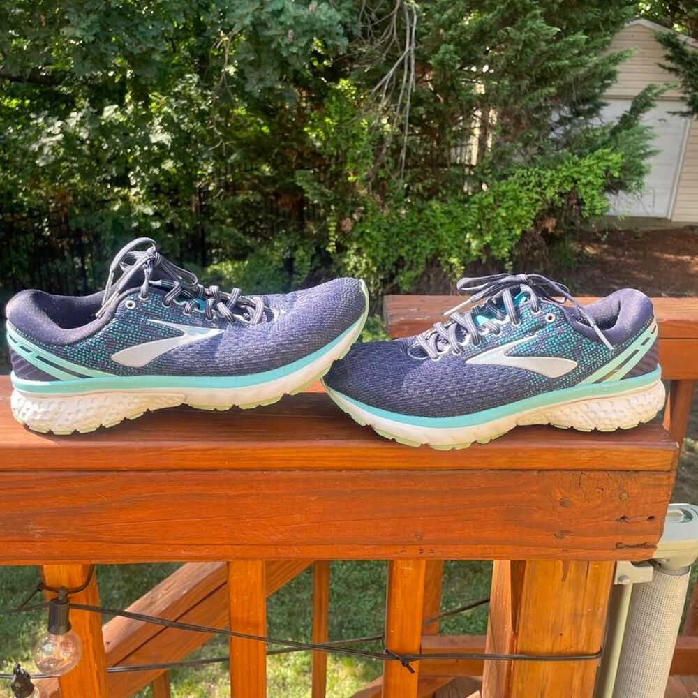 Brooks  Ghost 11 Women's 11 Blue Turquoise white Running Shoes